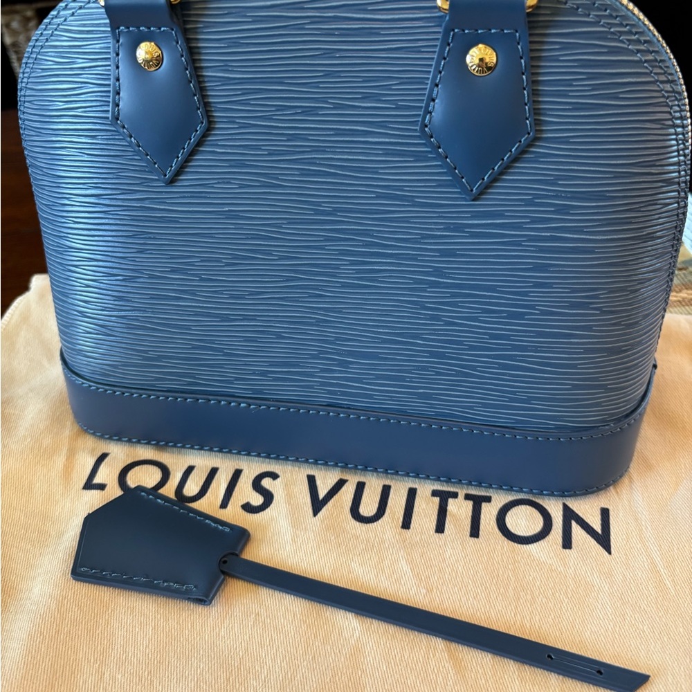 LOUIS VUITTON 💙 AUTHENTIC Blue Cowhide Clochette key Bell - Picture 9 of 11